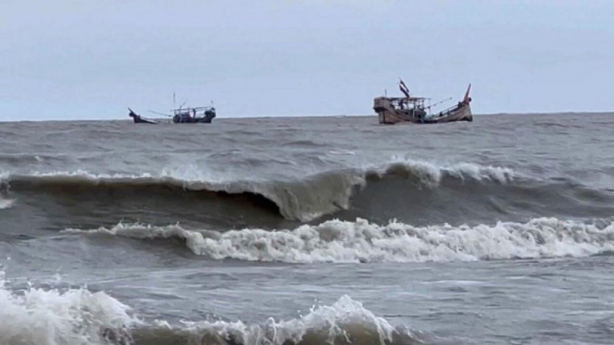৪৮ ঘণ্টার মধ্যে বঙ্গোপসাগরে লঘুচাপ সৃষ্টির আভাস