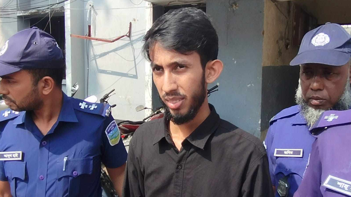 ঢাবিতে ছাত্রআন্দোলনে হামলায় নেতৃত্ব দেয়া ছাত্রলীগ নেতা গ্রেফতার