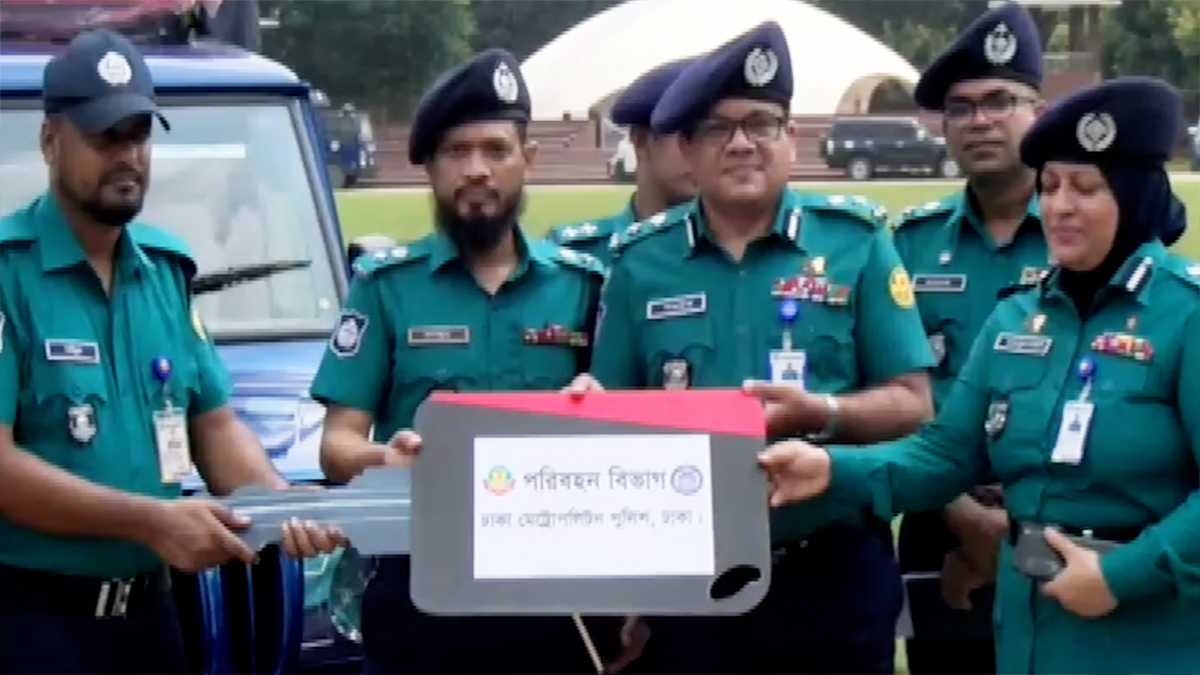 ডিএমপিতে ক্ষতি ৯ কোটি, ১০ থানা পেলো নতুন গাড়ি