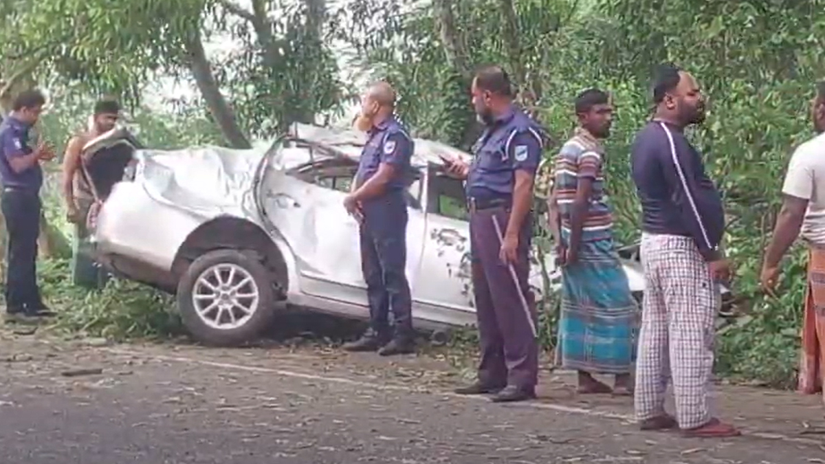 গোপালগঞ্জে প্রাইভেটকার ও ইঞ্জিনচালিত ভ্যানের সংঘর্ষে ভ্যানচালকের মৃত্যু
