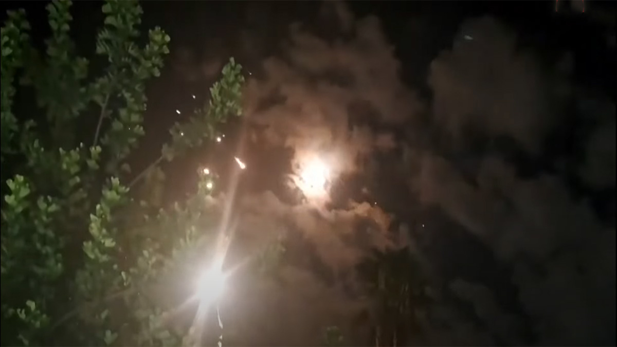 ইসরায়েলে মিসাইল ছোড়ার ভিডিও প্রকাশ করলো ইরান