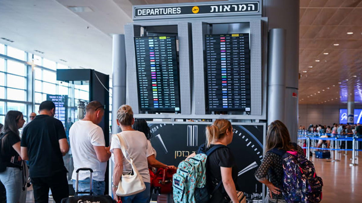 আতঙ্কে দেশত্যাগ করছে ইসরায়েলিরা