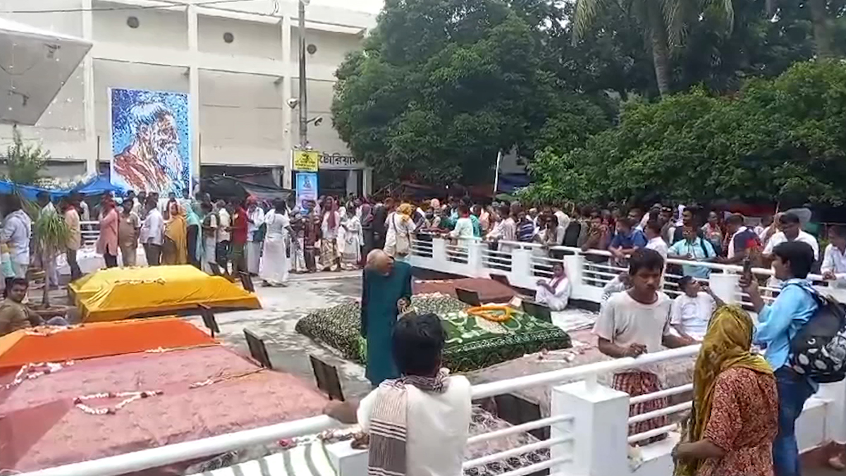 কুষ্টিয়ায় চলছে লালনের তিরোধান দিবসের তিন দিনব্যাপী অনুষ্ঠান