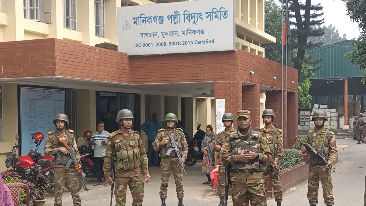 বিদ্যুৎ বন্ধ রেখে আন্দোলন, যৌথবাহিনীর হস্তক্ষেপে সাড়ে তিন ঘণ্টা পর চালু