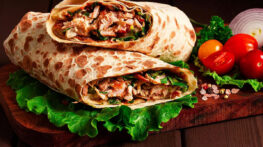 আজ প্রিয়জনকে নিয়ে শর্মা খাওয়ার দিন!