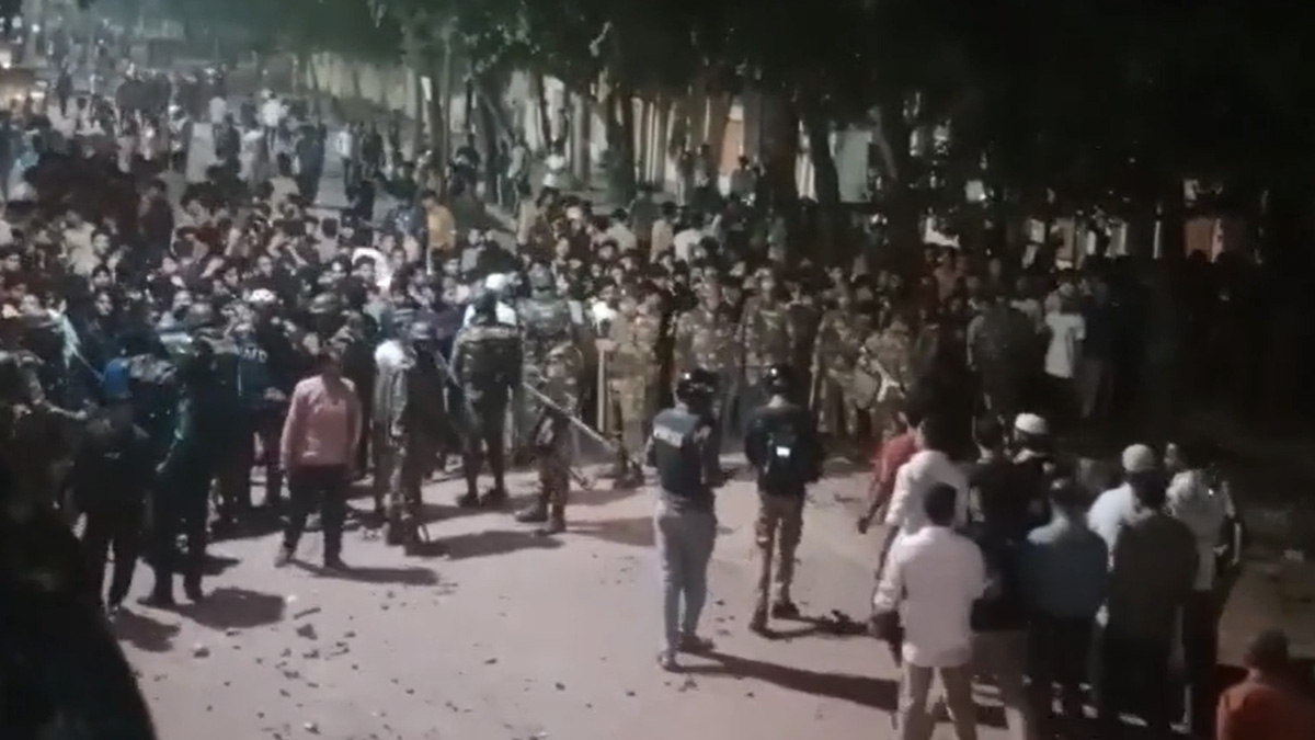 বুটেক্স-পলিটেকনিক শিক্ষার্থীদের ধাওয়া-পাল্টা ধাওয়া