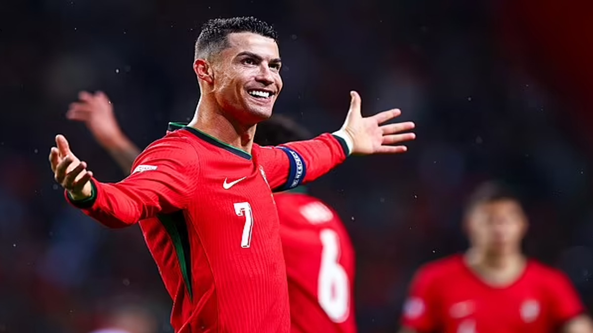 রোনালদোর জোড়া গোলে উড়ে গেলো পোল্যান্ড