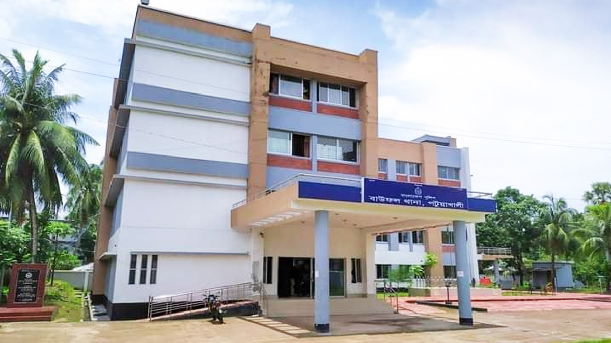 বাউফলে গৃহবধূর ঝুলন্ত মরদেহ উদ্ধার