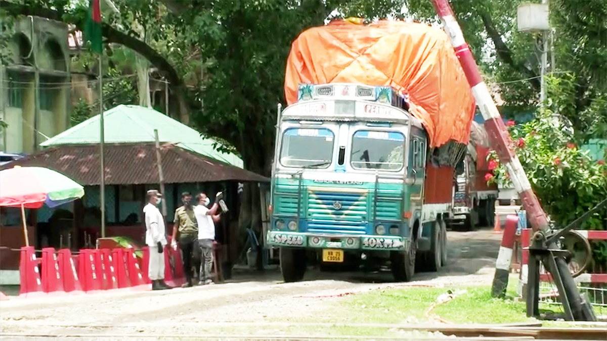 শুল্ক প্রত্যাহারে চাল আমদানির প্রস্তুতি ব্যবসায়ীদের, রফতানি মূল্য বেঁধে দিয়েছে ভারত