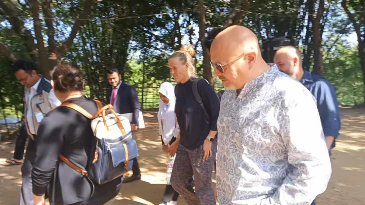 উখিয়ায় রোহিঙ্গা ক্যাম্প পরিদর্শনে আন্তর্জাতিক অপরাধ আদালতের প্রধান কৌঁসুলি