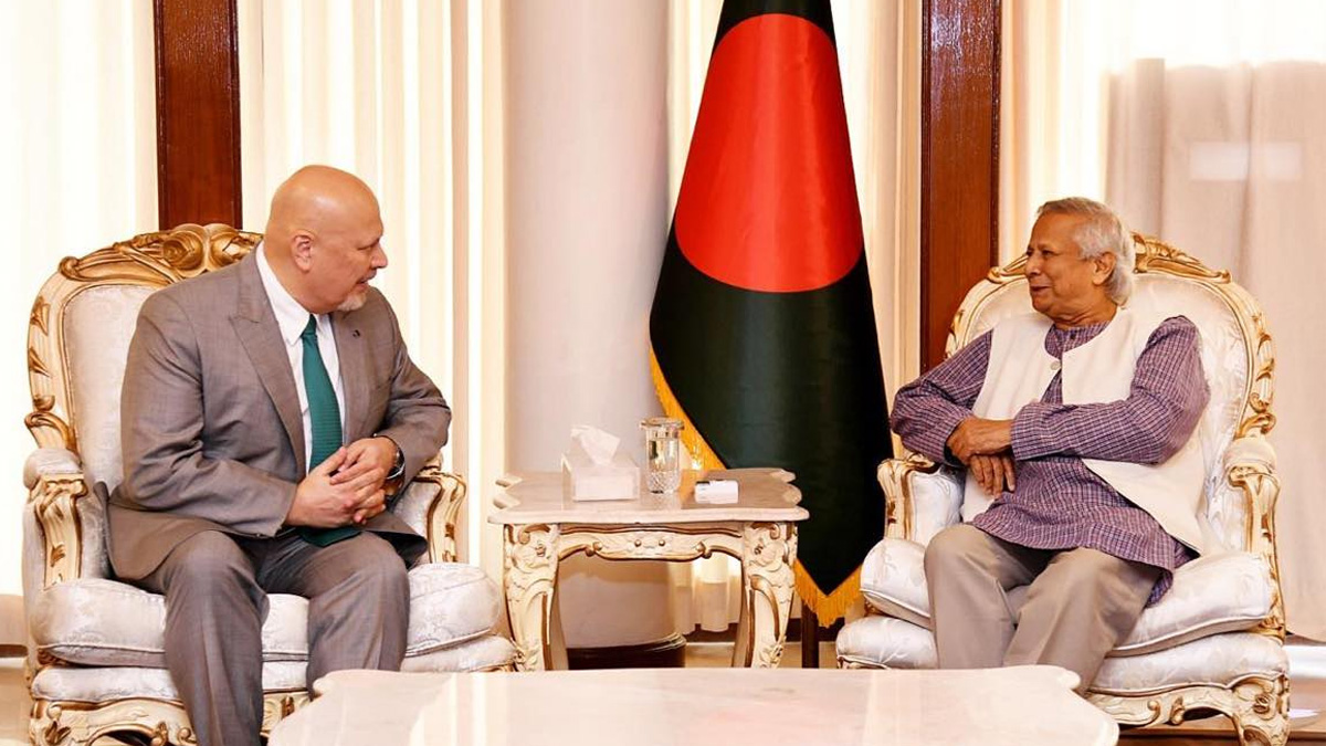 প্রধান উপদেষ্টা ড. ইউনূসের সঙ্গে আইসিসির কৌঁসুলি করিম এ খানের সাক্ষাৎ