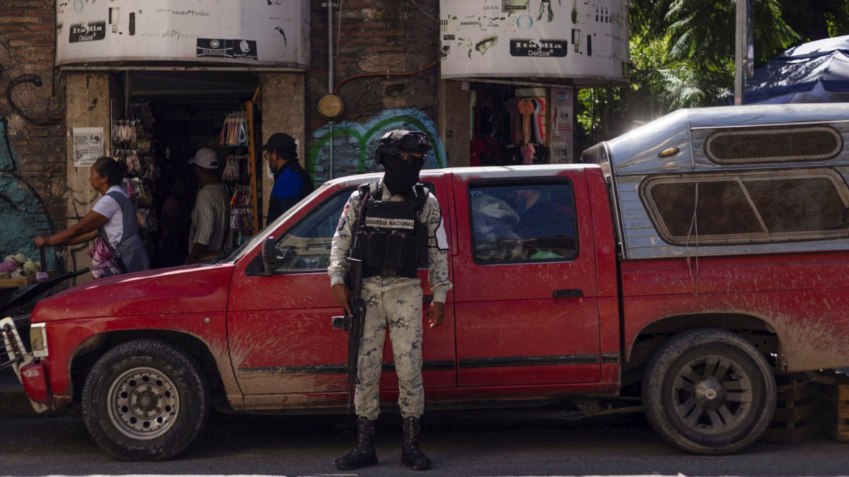 মেক্সিকোতে পরিত্যক্ত পিকআপ ভ্যানে মিললো ১১ জনের মরদেহ