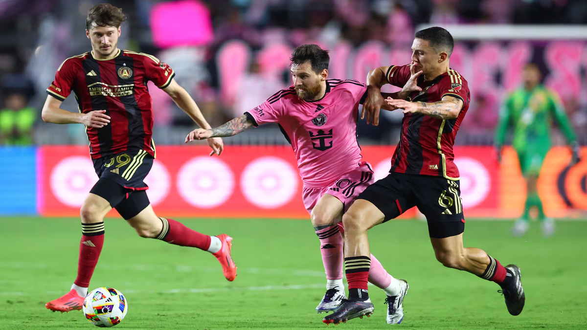 মেসির গোলের পরও হার, প্লে-অফ থেকে মায়ামির বিদায়