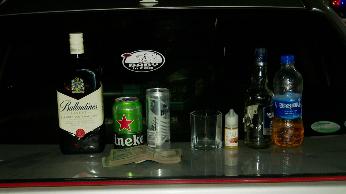 খিলক্ষেতে যৌথ বাহিনীর অভিযানে গাড়ি থেকে মাদকসহ নারী আটক