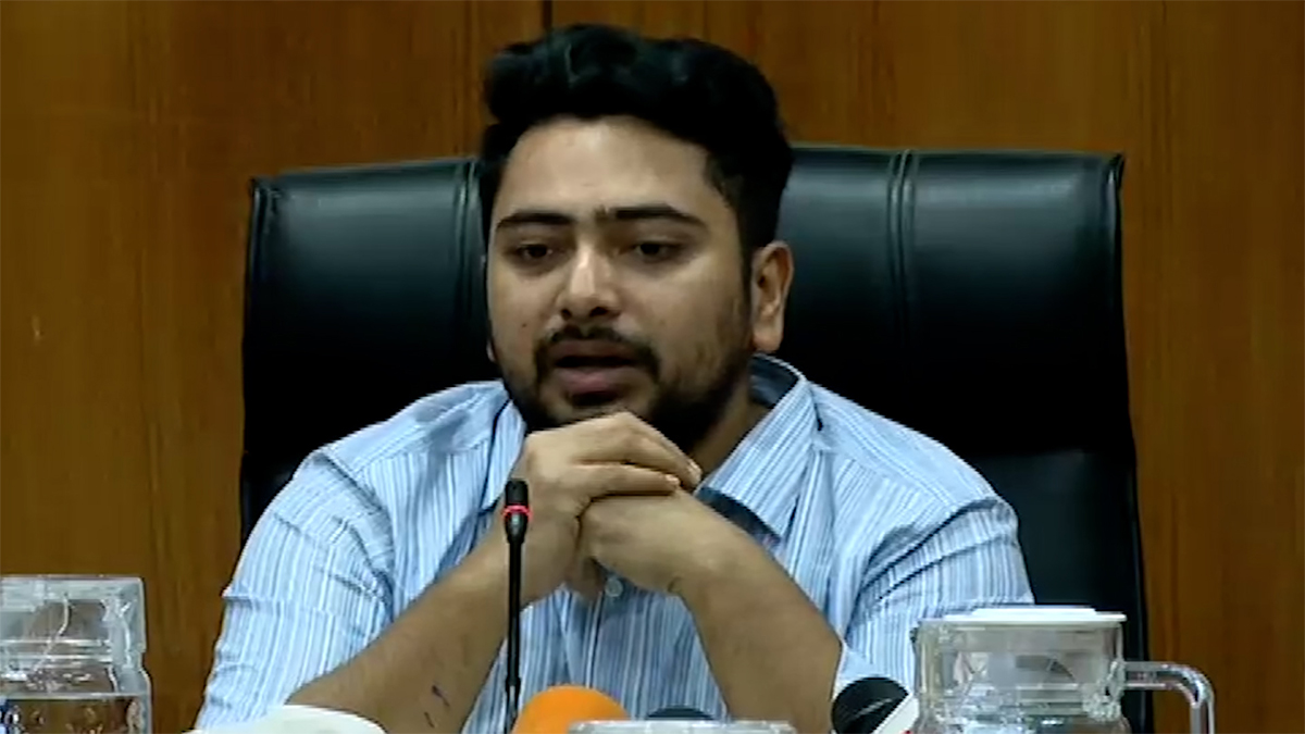 শহীদ পরিবার ও আহতদের আজীবন পুনর্বাসন করা হবে: নাহিদ