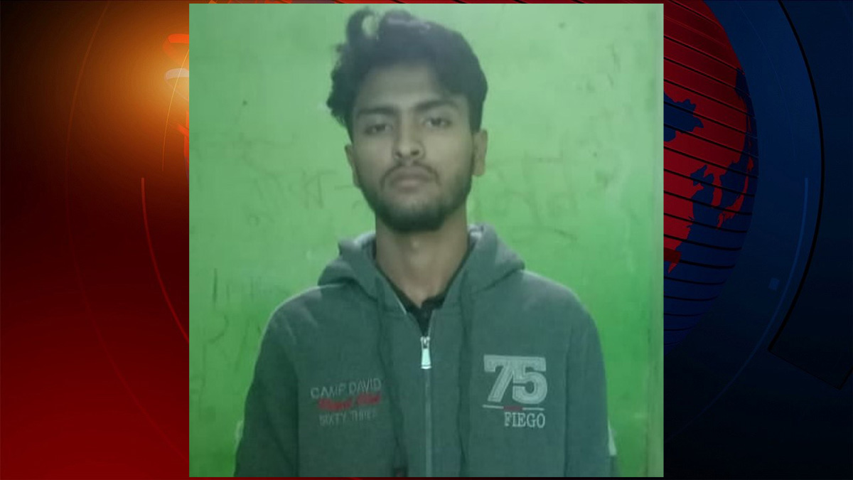 ঢাকায় চুরি হওয়া ১৩ মোবাইল নোয়াখালী থেকে উদ্ধার, অস্ত্রসহ যুবক গ্রেফতার