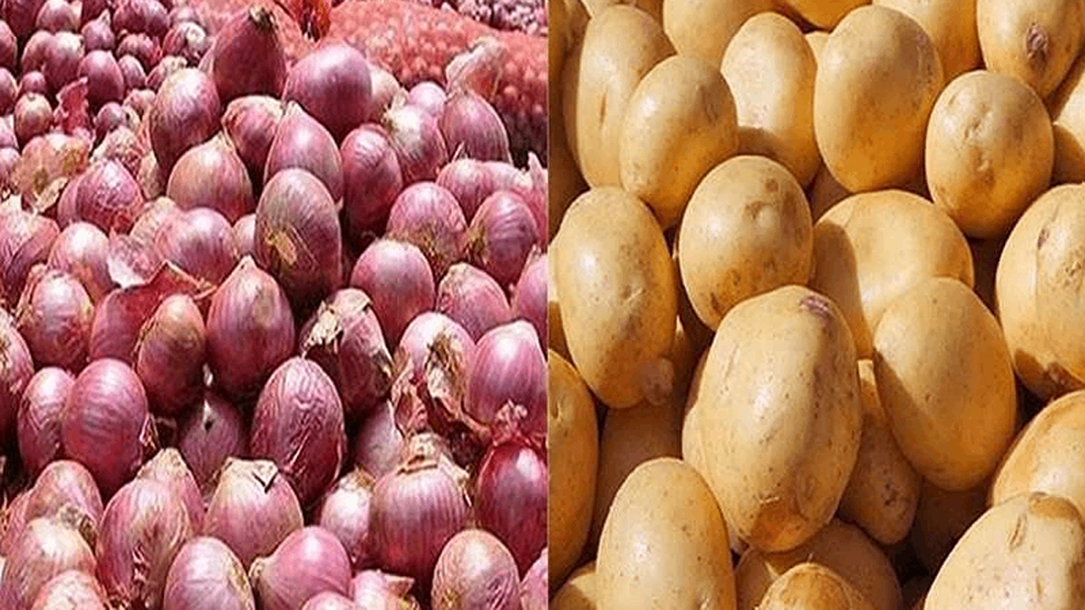 ৩ দিন পর বাংলাদেশের পথে ভারতীয় আলু-পেঁয়াজ, চালু হলো স্লট বুকিং