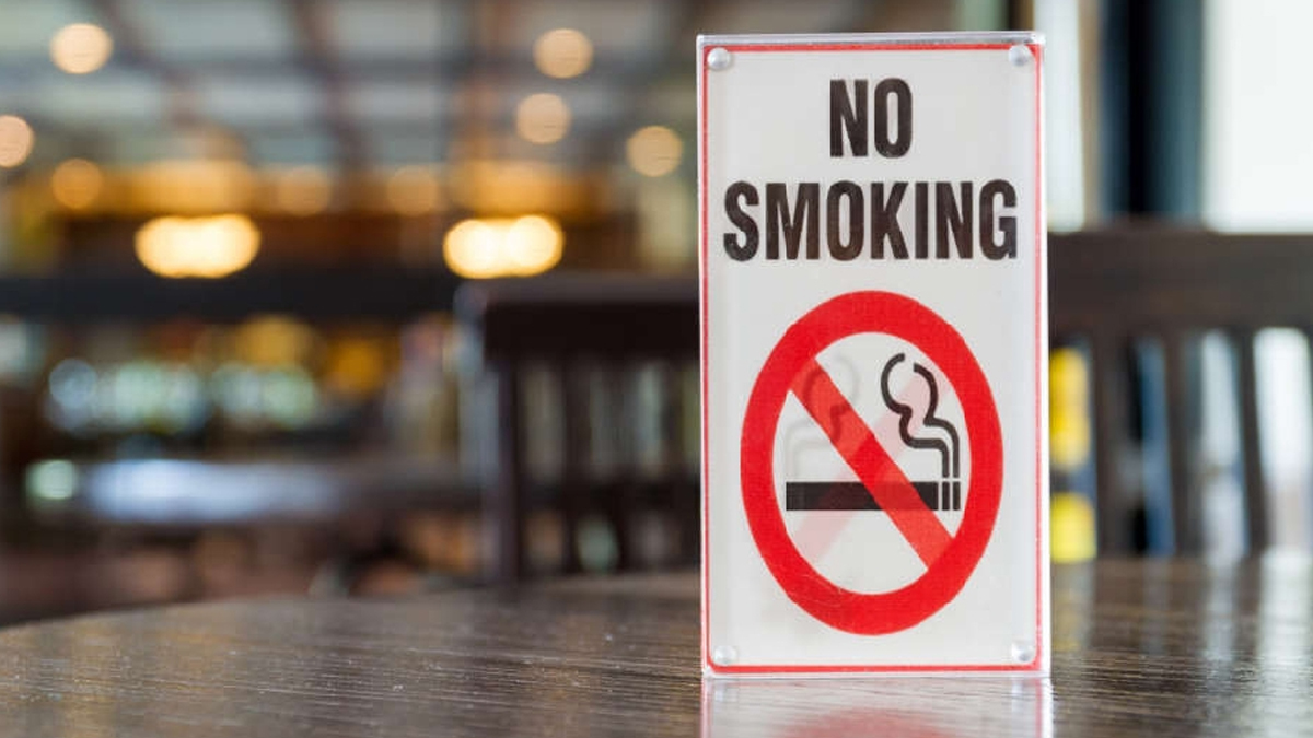ধূমপানের বিরুদ্ধে ব্যাপক কড়াকড়ির সিদ্ধান্ত যুক্তরাজ্যের সরকারের