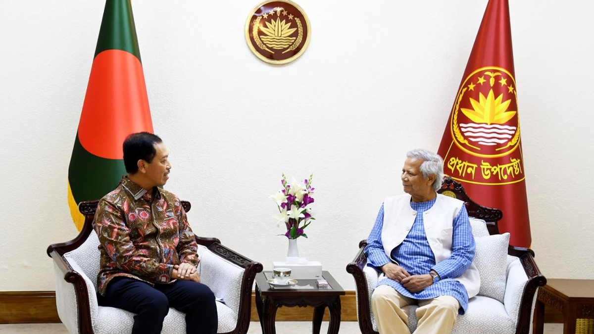 আসিয়ানের সদস্যপদ পেতে ইন্দোনেশিয়ার সমর্থন চেয়েছেন প্রধান উপদেষ্টা