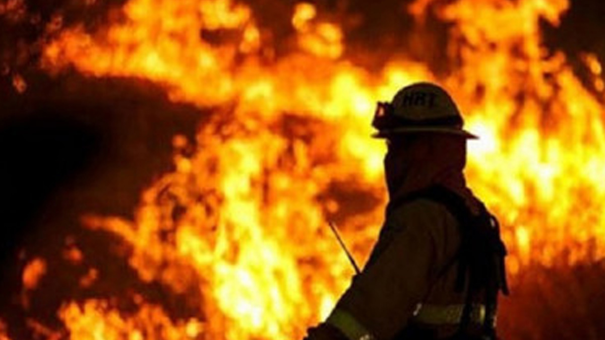 উখিয়ায় রোহিঙ্গা ক্যাম্পে আগুন, নিয়ন্ত্রণে ৪ ইউনিট