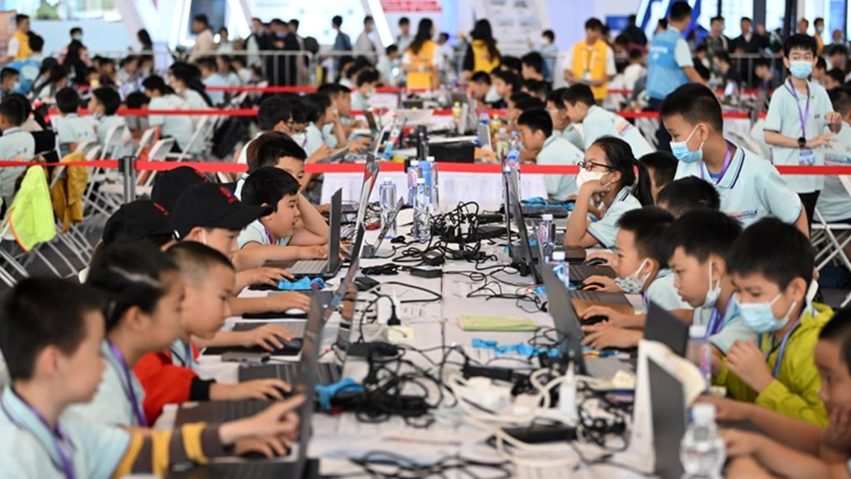 চীনে প্রাথমিক বিদ্যালয়ে চালু হচ্ছে আর্টিফিশিয়াল ইন্টেলিজেন্স