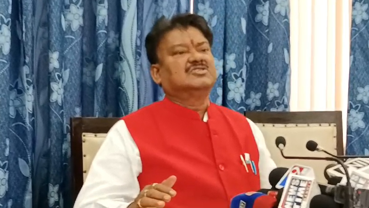 রাজ্য সরকারকে না জানিয়ে বাংলাদেশে আলু পাঠাচ্ছে বিজেপি: পশ্চিমবঙ্গের কৃষিমন্ত্রী