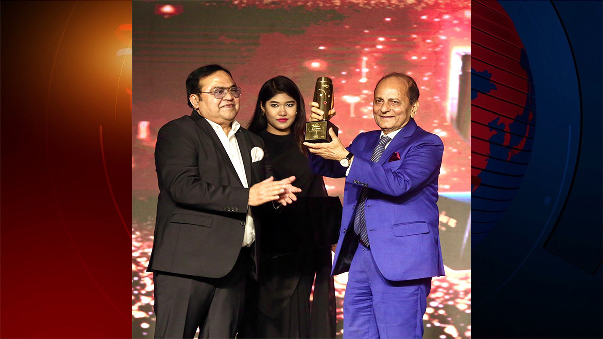 সিজেএফবি বিশেষ সম্মাননা পেলেন সৈয়দ আলমগীর