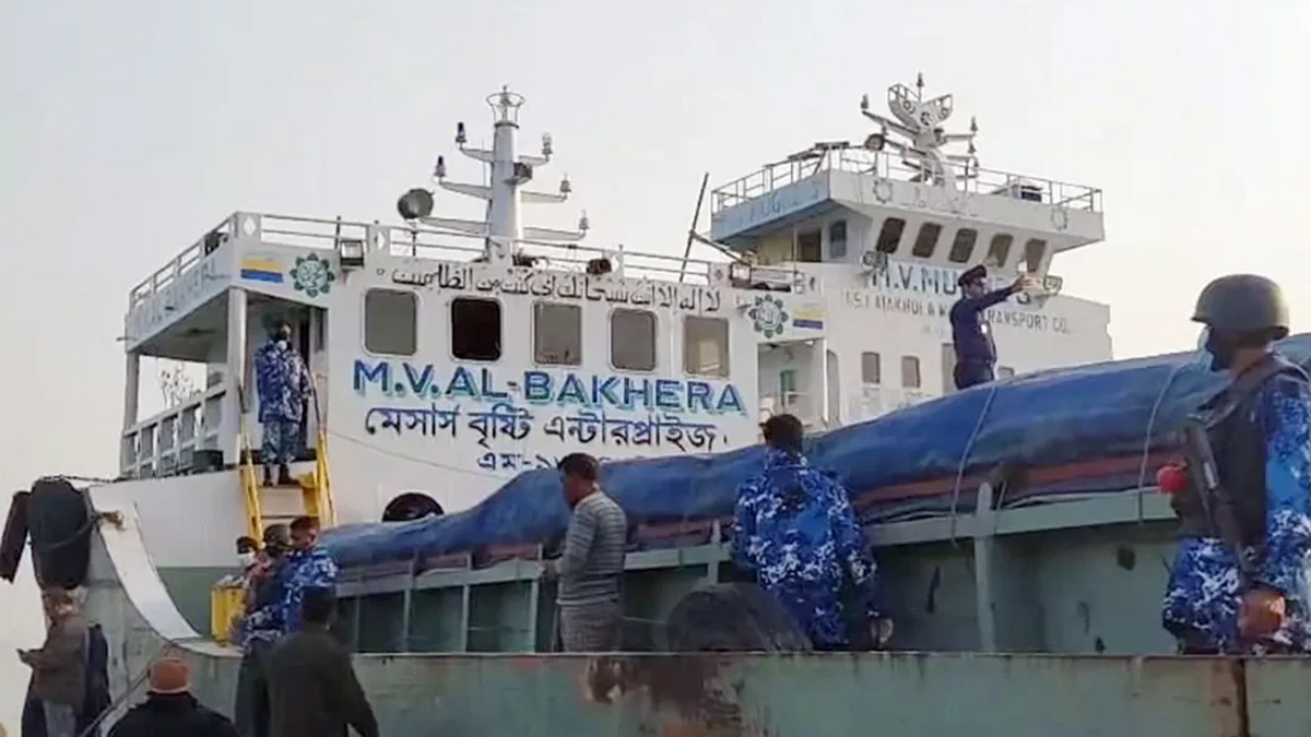 চাঁদপুরে জাহাজে হত্যাকাণ্ড: নৌযান শ্রমিকদের কর্মবিরতি স্থগিত