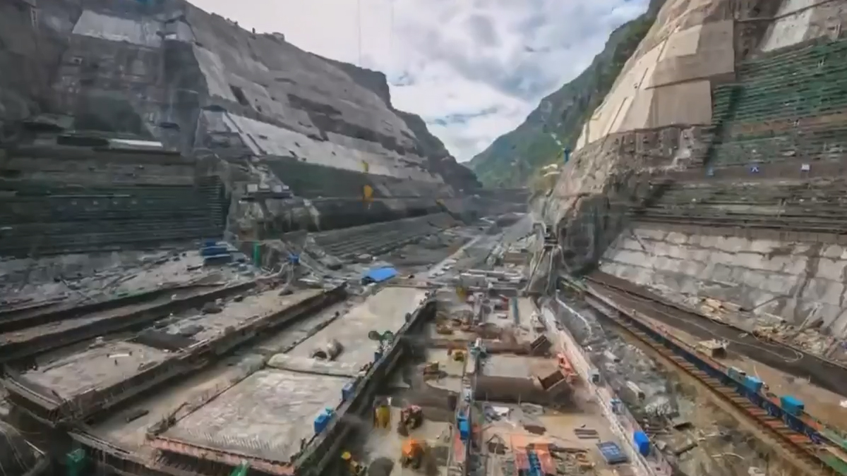 বিশ্বের সবচেয়ে বড় জলবিদ্যুৎ কেন্দ্র বানাচ্ছে চীন, ঝুঁকিতে বাংলাদেশ-ভারত