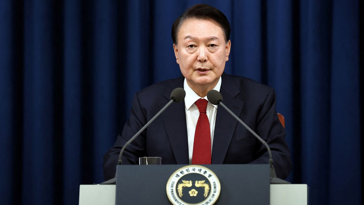 দক্ষিণ কোরিয়ায় প্রেসিডেন্টের সামরিক আইনের ঘোষণা পার্লামেন্টে প্রত্যাখ্যান