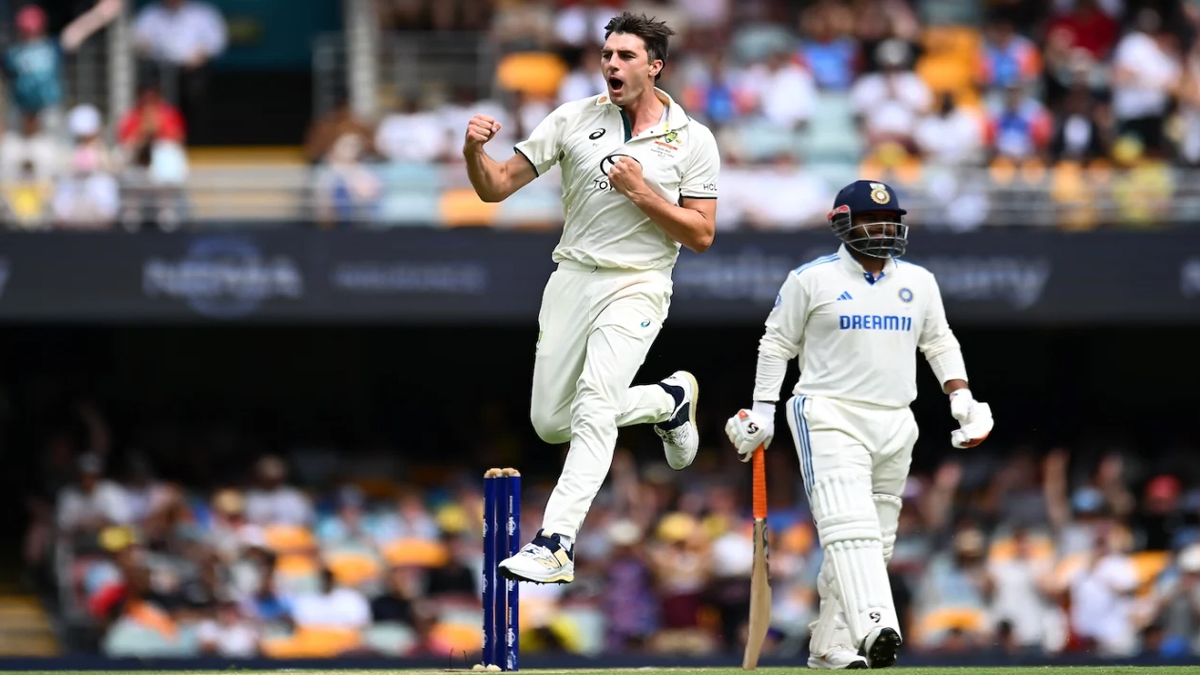 বৃষ্টির আধিপত্যের দিনে ৪ উইকেট হারিয়ে বিপদে ভারত