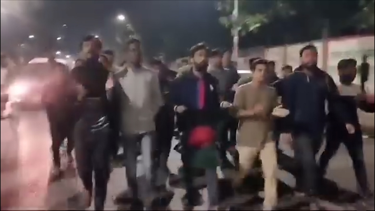 জগন্নাথ হলের হিন্দু শিক্ষার্থীদের নেতৃত্বে ভারতীয় উগ্রবাদের বিরুদ্ধে বিক্ষোভ