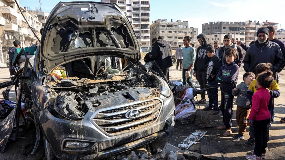 গাজায় সেফ জোনে ইসরায়েলি হামলায় নিহত ৫০