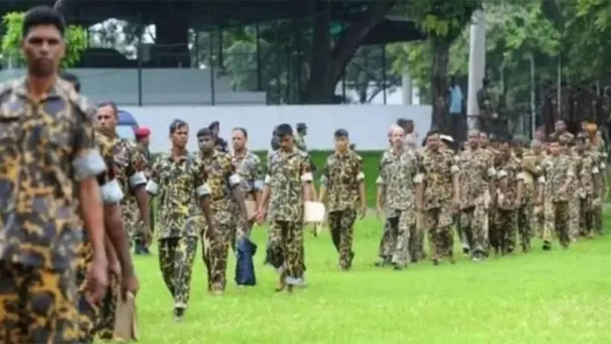 ‘বিডিআর হত্যাকাণ্ড মামলার বিচার নিয়ে প্রহসন চলছে’