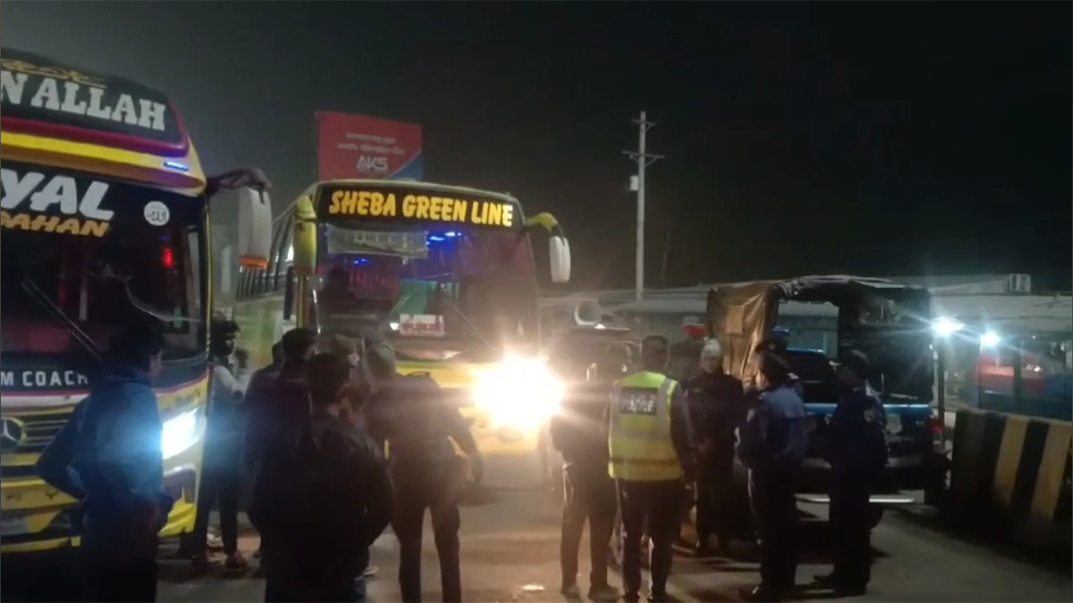 ঢাকা-মাওয়া এক্সপ্রেসওয়েতে অর্ধশতাধিক যানবাহনের বিরুদ্ধে মামলা