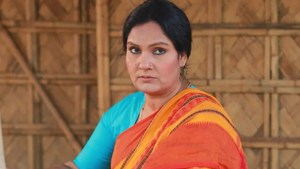 সড়ক দুর্ঘটনায় আহত অভিনেত্রী শাহনাজ খুশি