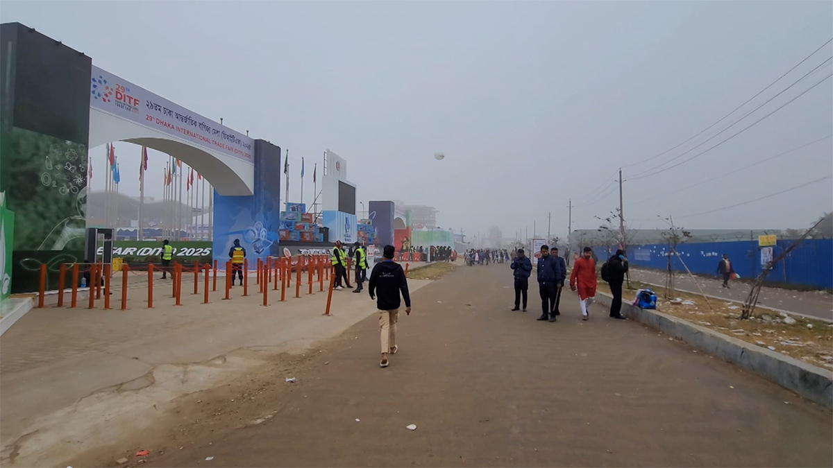 বৈরী আবহাওয়ায় ক্রেতাশূন্য আন্তর্জাতিক বাণিজ্য মেলা