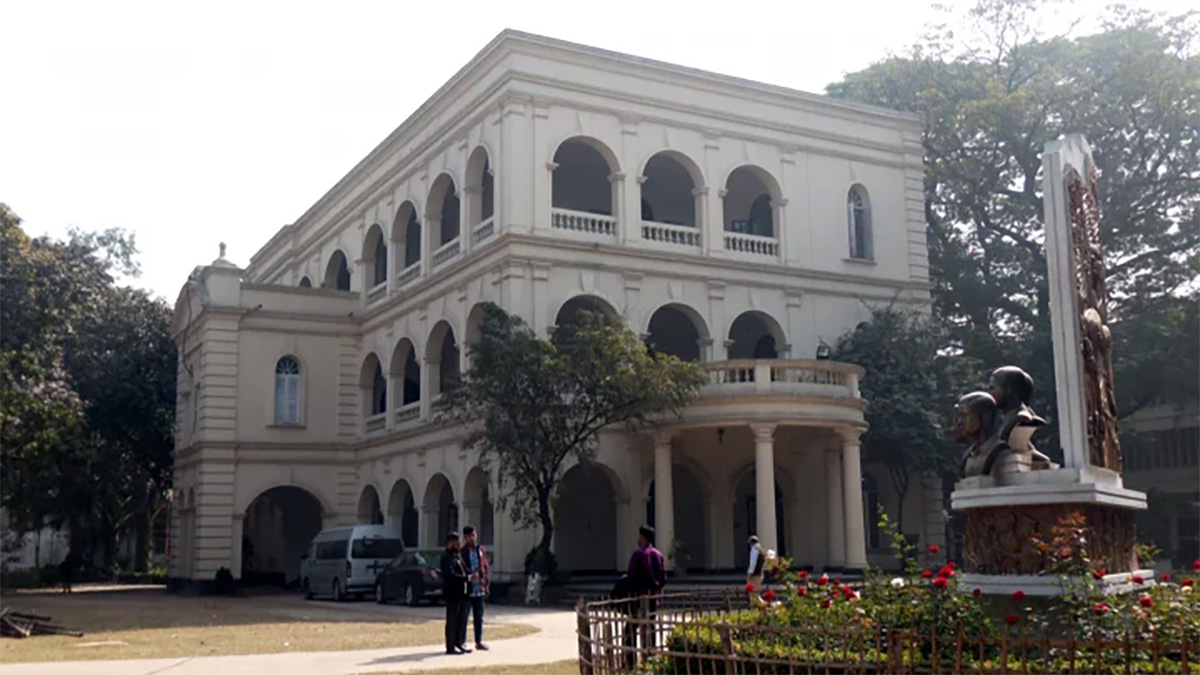 বাংলা একাডেমি পুরস্কারের খবর নেই, সরে গেলেন জুরি সদস্য