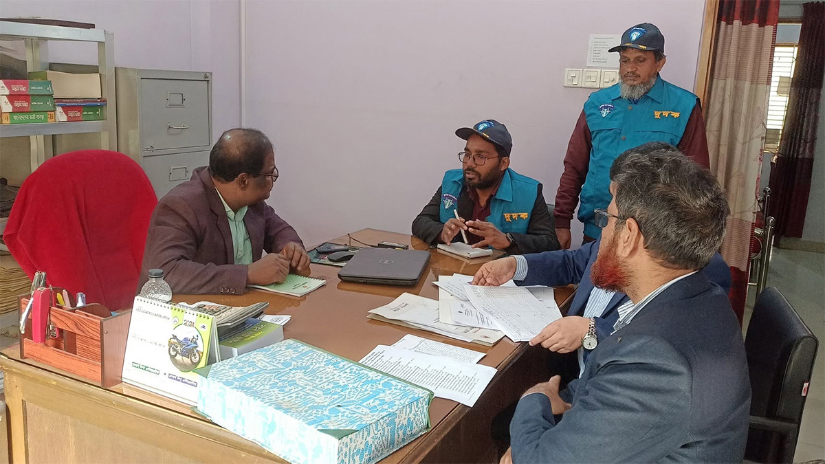 চুয়াডাঙ্গা কাস্টমস অফিসে দুদকের অভিযান