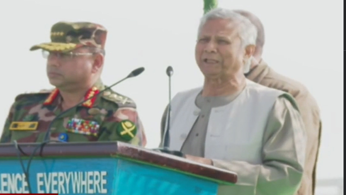 বাংলাদেশ সেনাবাহিনীর যুদ্ধ কৌশল ও দক্ষতা প্রশংসনীয়: প্রধান উপদেষ্টা