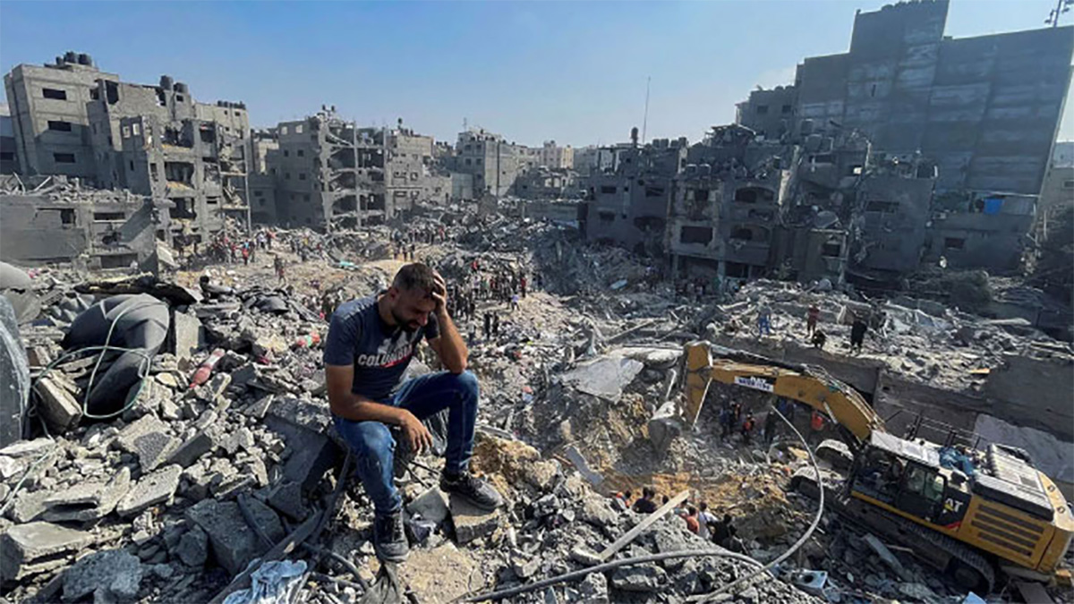 গাজায় ইসরায়েলি হামলায় আরও ৭১ জনের প্রাণহানি