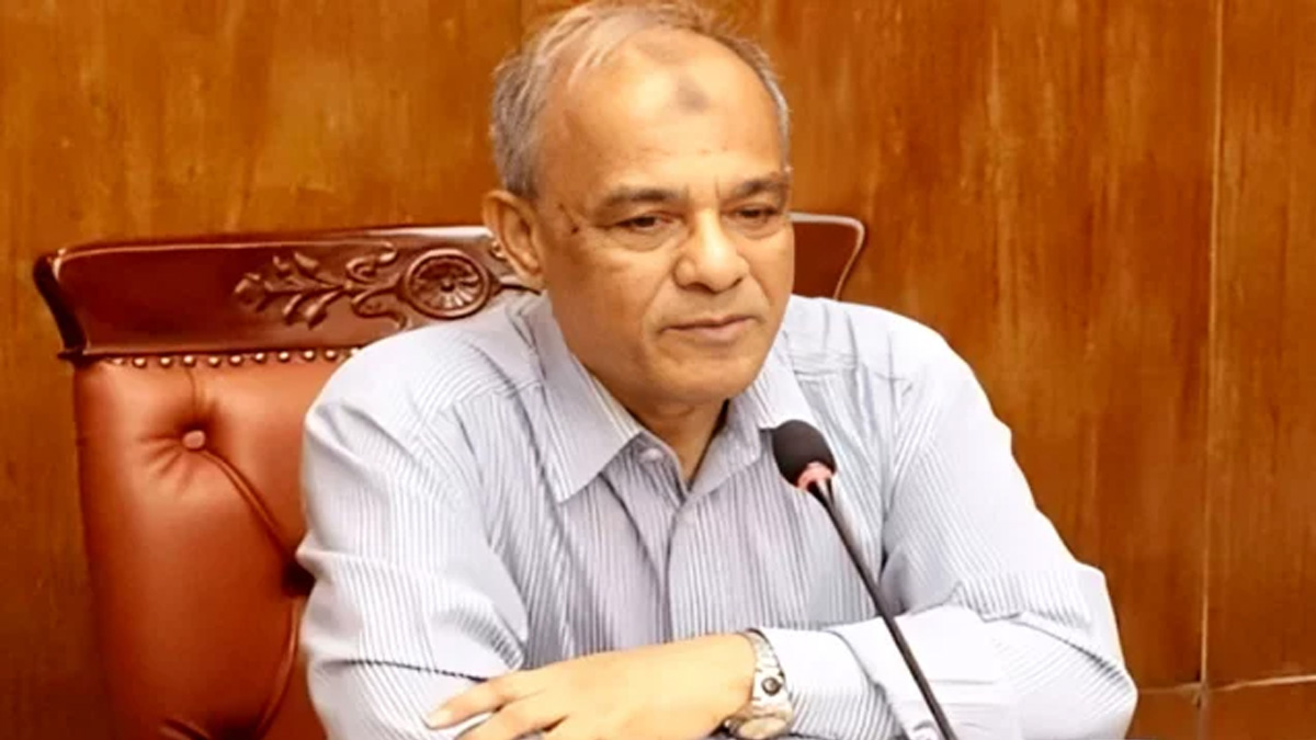 পুলিশের কাজের গতি কমার কারণেই আইনশৃঙ্খলার অবনতি: স্বরাষ্ট্র উপদেষ্টা