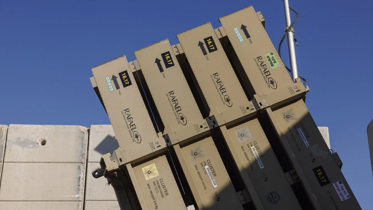 আয়রন ডোম নির্মাণের ঘোষণা ট্রাম্পের