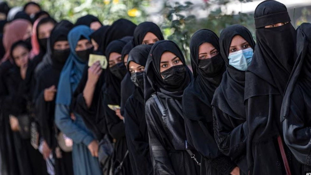 শর্তসাপেক্ষে আফগান মেয়েদের উচ্চশিক্ষার অনুমতি দিয়েছে তালেবান সরকার