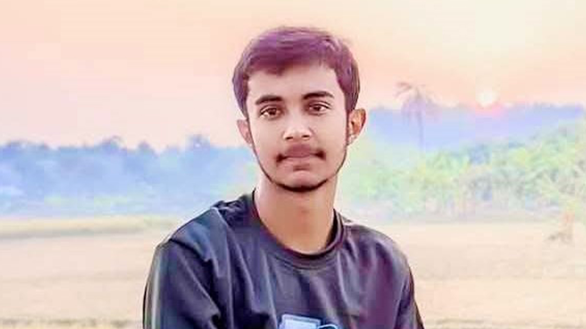 নাটোরের বড়াইগ্রামে ছাদ থেকে পড়ে এক স্কুলছাত্রের মৃত্যু