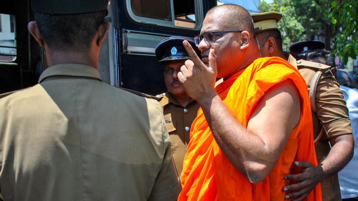 ইসলাম ধর্মের অবমাননা করায় শ্রীলঙ্কায় সন্ন্যাসীর জেল