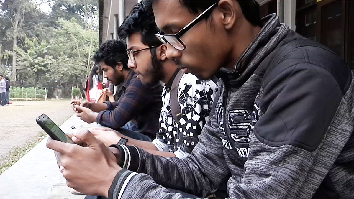 ১০০ টাকার মোবাইল রিচার্জে সরকারি কোষাগারে যাবে ৫৬ টাকা