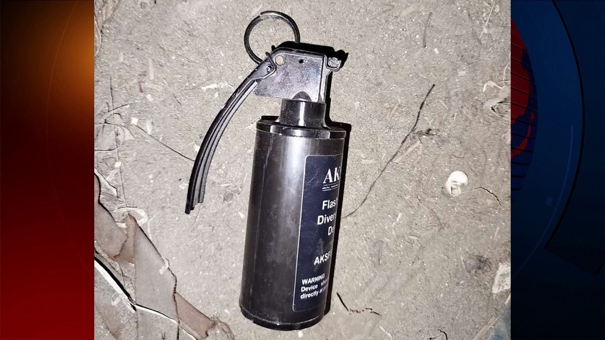 রাজধানীতে পরিত্যক্ত অবস্থায় সাউন্ড গ্রেনেড উদ্ধার