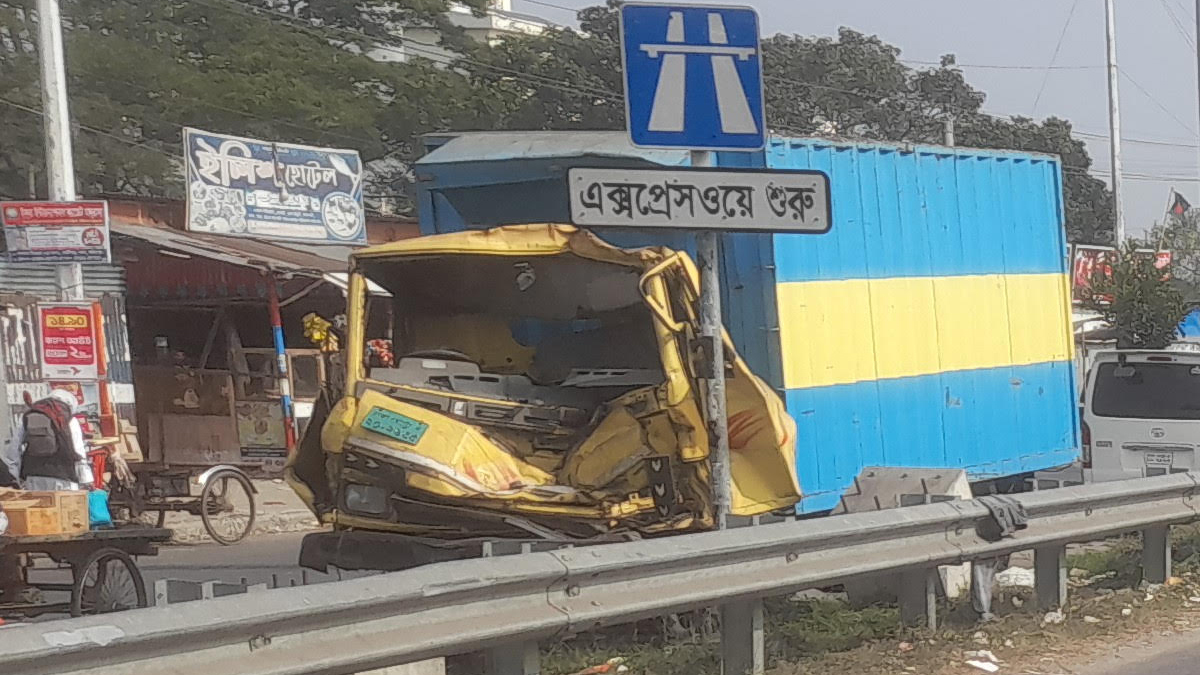 ভাঙ্গায় বাস-ট্রাকের মুখোমুখি সংঘর্ষে নিহত ২