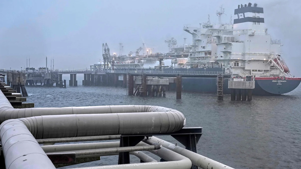 রাশিয়া থেকে রেকর্ড পরিমাণ এলএনজি কিনেছে ইউরোপ